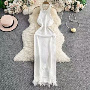 Abbigliamento Donna Estate 2026 Nuovo Abito Lungo Elegante Senza Spalline con Halter e Frange <span class=keywords><strong>in</strong></span> <span class=keywords><strong>Maglia</strong></span> Color Crema - Product Image 4