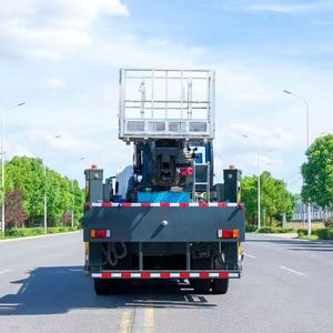Camión Isuzu 70m 8x4 para Operaciones en Alta Altitud - Product Image 1