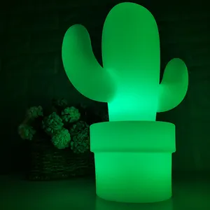 Led Decoratie Lamp Met Cactus Vorm Schattige Kerst Kleurrijke Led Verlichting Cadeau