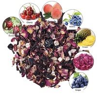 Samengestelde Kruidenthee met Bessen, een zoetgeurende fruitgebaseerde kruidenthee gemengd met Roselle, bosbes en druif