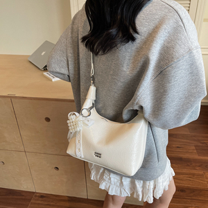 Bolso de Mano Plegado Plateado de Alta Gama, Bolso Tote Pequeño para Mujer, Nuevo Verano 2025, Bolso Bandolera con Cadena, Moderno y Versátil - Product Image 1