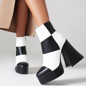 Botines de Plataforma para Mujer con Parches de Mezclilla, Punta Redonda, Cierre Trasero, Color Negro y Blanco, Tacón Alto y Grueso - Product Image 6