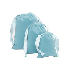 Pochettes cadeaux en velours écologiques durables de haute qualité et sacs personnalisés pour bijoux - Product Image 1