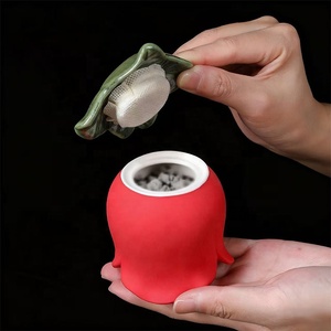 现代宠物纪念火葬殡葬容器纪念品玫瑰花风格陶瓷宠物骨灰瓮 - Product Image 2