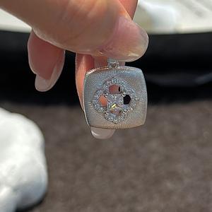 Colgante de Plata de Ley S925 con Diseño Medieval Vintage, Colgante Cuadrado Simple y Moderno con Circonita Hueca y Patrón Cepillado - Product Image 3