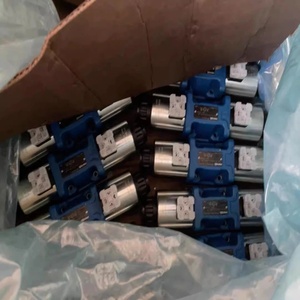 Válvulas de Control Hidráulico de 4 Vías R901278744 Solenoide Direccional 4WE10J5X/EG24N9K4/M 4WE10J para Excavadora y Grúa - Product Image 4