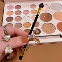 Palette de Fards à Paupières Végans Personnalisée en Gros, Hautement Pigmentée, Nude Pailletée, en Poudre Sèche pour Maquillage Professionnel