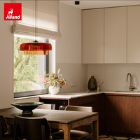 Meubles de cuisine en bois massif de style Japandi, bicolores, intemporels et de qualité supérieure, sur mesure pour appartement et villa, par Alland Group Home