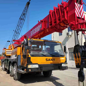 Grue sur camion SANY STC800 d'occasion de 80 tonnes, grue mobile montée sur camion Zoomlion de 80 tonnes d'occasion, modèle 2022 avec peinture d'origine - Product Image 1