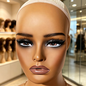 Maniquí de Busto Femenino Afroamericano Realista en Oferta, con Hombros, para Exhibición de Pelucas, Joyas y Collares, para Salón de Belleza o Tienda - Product Image 4