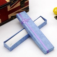 Boîtes cadeaux en carton rectangulaires longues pour bijoux et montres avec estampage à chaud et doublure en éponge – Vente en gros