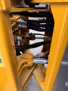 รถตักล้อยางหลิงกง 680 ขนาด 8 ตัน แบบมัลติฟังก์ชั่น |   เครื่องยนต์และมอเตอร์ขับเคลื่อน 4 ล้อ รุ่นปี 2023 |   สภาพดีเยี่ยม ราคาขายดี - Product Image 6