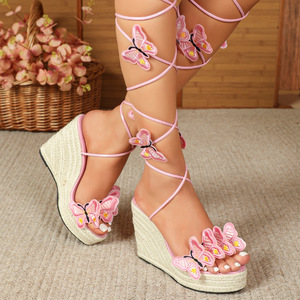 Sandales d'été pour femmes à talons compensés hauts, à bout ouvert, en PU, avec empeigne tressée et lanières avant et arrière, à plateforme épaisse et lanières de cheville - Product Image 3