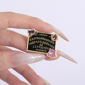 90s jeu monstre émail broche fantôme Style broche revers Badge bijoux sac à dos accessoires cadeau pour amis en gros - Product Image 4