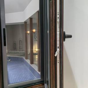 Cina <span class=keywords><strong>cerniere</strong></span> Tilt e girare in alluminio rivestito <span class=keywords><strong>finestre</strong></span> in legno <span class=keywords><strong>per</strong></span> Villa case e giardino <span class=keywords><strong>per</strong></span> soggiorno e uso esterno - Product Image 4