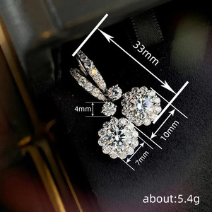 Orecchini pendenti vintage con motivi floreali e geometrici per donna, eleganti gioielli con pietre scintillanti. - Product Image 4