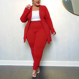 Costume deux pièces décontracté en polyester uni sur mesure pour femmes grandes tailles, blazer à manches longues et pantalon, confortable pour un usage quotidien - Product Image 2