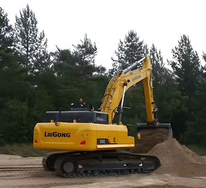 Excavadora de cadenas 936E, maquinaria de movimiento de tierras de marca reconocida para obras de construcción con motor de alta eficiencia, en stock. - Product Image 6