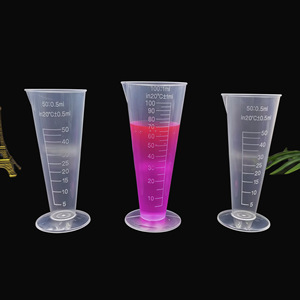 Taza Medidora Cónica de Plástico de 50 ml y 100 ml con Graduaciones para Medición de Líquidos, Envase General - Product Image 3