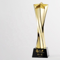Trophée Étoile d'Or Personnalisé en Résine de Cristal Gravée pour l'Élite des Ventes et la Reconnaissance Professionnelle