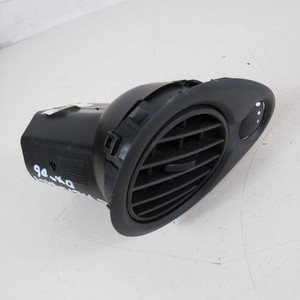 Grille d'aération de climatisation droite d'occasion pour Renault Clio Mk3 2005-2012 (41122 D-2-D-6) - Product Image 1