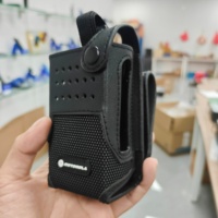 Étui radio en nylon Motorola PMLN7042 pour batterie standard avec boucle de ceinture fixe et anneau de sangle pour radios bidirectionnelles de la série XiR E8600i