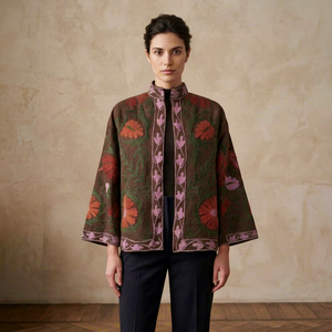 Veste en velours marron pour femme, broderie florale traditionnelle Suzani, bordure en vigne rose, art populaire, vêtement d'extérieur de créateur, vente en gros, style bohème - Product Image 1