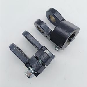 Raccord de tige de vérin d'inclinaison pour chariot élévateur Doosan Daewoo 12010601-00100 en acier, inclinaison droite pour D30NXV D30NXP - Product Image 2