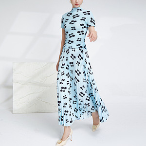 Haute qualité femmes vêtements ensembles été 2025 mode en mousseline de soie blouse haut et longue jupe plissée costume 2 pièces ensemble expédition rapide - Product Image 4