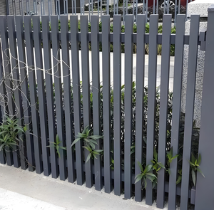 Clôture de jardin moderne en alliage d'aluminium noir à lame verticale 3D, revêtement poudré, personnalisable, anti-rongeurs, modélisation 3D – Offre Spéciale - Product Image 4