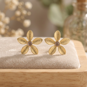 Boucles d'oreilles en laiton faites à la main avec perles, forme de fleur ethnique, style bohème tendance - Product Image 3