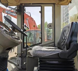 รถบดถนนมือสอง <span class=keywords><strong>XCMG</strong></span> XS223J กำลัง 140 กิโลวัตต์ แรงบด 374 กิโลนิวตัน สำหรับบดอัดแอสฟัลต์ ส่งออก - Product Image 5