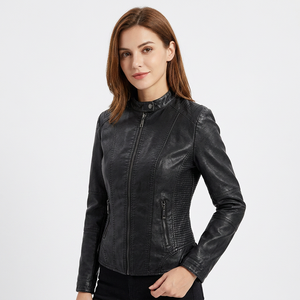 Chaqueta de cuero genuino negro para mujer, estilo motero, con cuello alto, paneles laterales acanalados, abrigo de piel de oveja, bolsillos con cremallera en la cintura, corte ajustado, estilo moderno. - Product Image 1