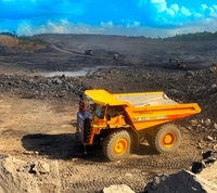 Camion à benne basculante rigide tout neuf de l'exploitation tout-terrain 95Ton 783kW SRT95C à vendre