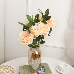 Bouquet de roses artificielles en soie rose clair et blanc, décoration de mariage, haute simulation, réutilisable - Product Image 3