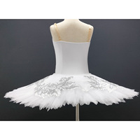 Costume de ballerine Akzia professionnel pour filles, tutu blanc à paillettes, robe de danse solo brodée en non-tissé, Lac des cygnes, performance scénique