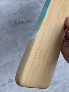 เขียงไม้เรซิ่นสุดหรู ผสมผสานไม้กระถินเทศและไม้มะม่วง เพื่อการเตรียมอาหารที่ใช้งานได้จริง รองรับการตัดที่แข็งแรง - Product Image 2