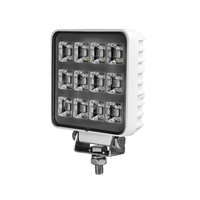 Feux de travail LED carrés de petite taille de qualité supérieure IP67 12v 24v à faisceau large pour remorque grue en boîtier noir