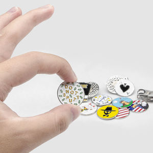 Marqueur de balle de golf magnétique personnalisé à livraison rapide, vente en gros, avec jeton de poker magnétique - Product Image 1