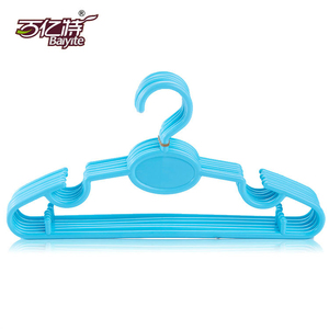 Cintres en plastique antidérapants et minces pour le rangement de la garde-robe et la présentation des vêtements – Vente en gros - Product Image 6