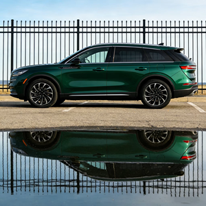 Película Protectora de Pintura (PPF) NIKO con Garantía de 10 Años, 8mil, Alto Brillo, Autoregenerable, Antiamarilleo, TPU Multicolor, Cambia de Color, Antiarañazos para Automóviles - Product Image 1