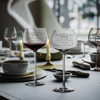 Verre à vin rouge vintage en cristal fait main avec logo personnalisé en gros pour les cadeaux décoratifs de Noël de fête de mariage