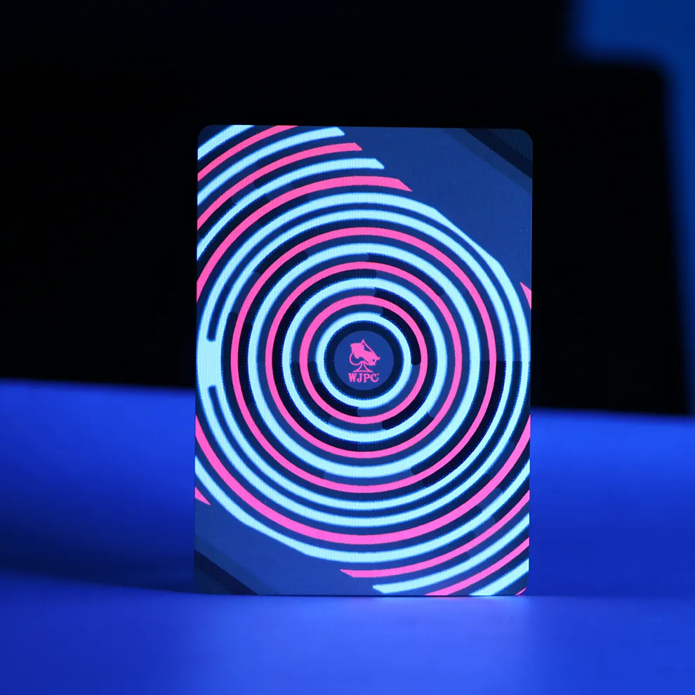 Stampa personalizzata magia personalizzata Glow In The Dark carte da gioco nel mazzo di carte da Poker con marchio sfuso