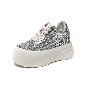 Chaussures décontractées à semelle épaisse de style coréen pour femmes, nouvelle collection 2026, baskets blanches en maille tissée, souples, respirantes et polyvalentes - Product Image 1