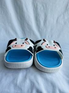 Ciabatte da donna La Gran H con stampa mucca, blu, estive, da esterno, antiscivolo, con suola in EVA - Product Image 4