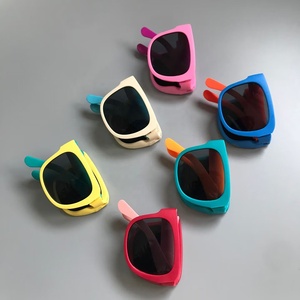 <span class=keywords><strong>Occhiali</strong></span> <span class=keywords><strong>da</strong></span> <span class=keywords><strong>sole</strong></span> per bambini di nuova moda all'ingrosso <span class=keywords><strong>occhiali</strong></span> <span class=keywords><strong>da</strong></span> <span class=keywords><strong>sole</strong></span> per bambini <span class=keywords><strong>occhiali</strong></span> <span class=keywords><strong>da</strong></span> <span class=keywords><strong>sole</strong></span> per ragazzi <span class=keywords><strong>occhiali</strong></span> <span class=keywords><strong>da</strong></span> <span class=keywords><strong>sole</strong></span> resistenti UV per ragazze con Logo personalizzato - Product Image 5