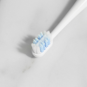 <span class=keywords><strong>Oral</strong></span>-<span class=keywords><strong>B</strong></span> Cepillo de dientes eléctrico sónico de alto rendimiento con 3 limpiadores Elimina manchas y cuida encías sensibles Mini secador de manos - Product Image 1