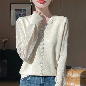 Cardigã Feminino Coreano de Outono com Decote em V, Manga Regular, Logo Frontal, Cor Sólida, Solto, Moderno, em Tricô Acrílico Anti-Pilling - Product Image 2