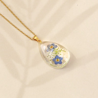 Collier Goutte de Fleur Bohème Bleu Véritable, Chaîne en Acier Inoxydable avec Pendentif Fleur en Résine qui Présserve la Couleur, Vente en Gros