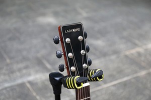 OEM対応 41インチ ドレッドノート オールソリッド アコースティックギター 卸売 ソリッドスプルース マホガニー レディバードギター プロ奏者向け - Product Image 6